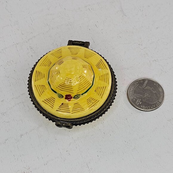 Straw Hat Themed Mini Hat Inside Porcelain Hinged Trinket Box Collectible - Picture 8 of 10